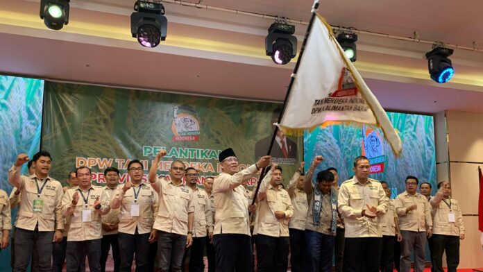 Ketua Dewan Pimpinan Wilayah (DPW) Tani Merdeka Indonesia (TMI) Provinsi Kalbar, M Saupi usai secara resmi dilantik berserta DPD 14 Kabupaten Kota (SUARAKALBAR.CO.ID/Iqbal Meizar)