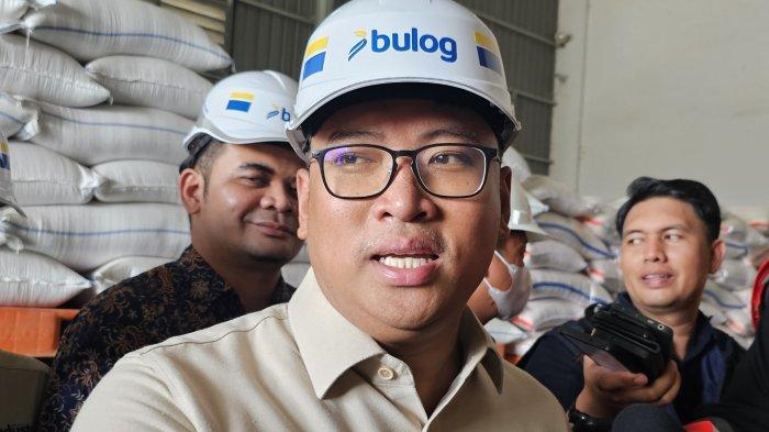 Demi Serap Gabah Petani, Wamen Pertanian: Petugas Bulog Rela Tidur di Lapangan
