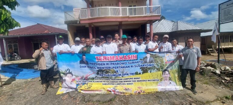 Petani Lampung Barat Terima Bantuan Alsintan, Ucapkan Terima Kasih kepada Presiden Prabowo