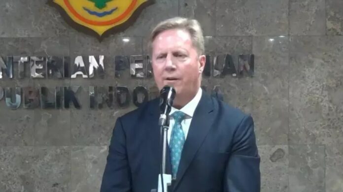 Menteri Perdagangan, Pertanian, Investasi, dan Kehutanan Selandia Baru, Todd McClay saat jumpa pers di kantor Kementerian Pertanian, Jakarta, Kamis (7/8/2025).