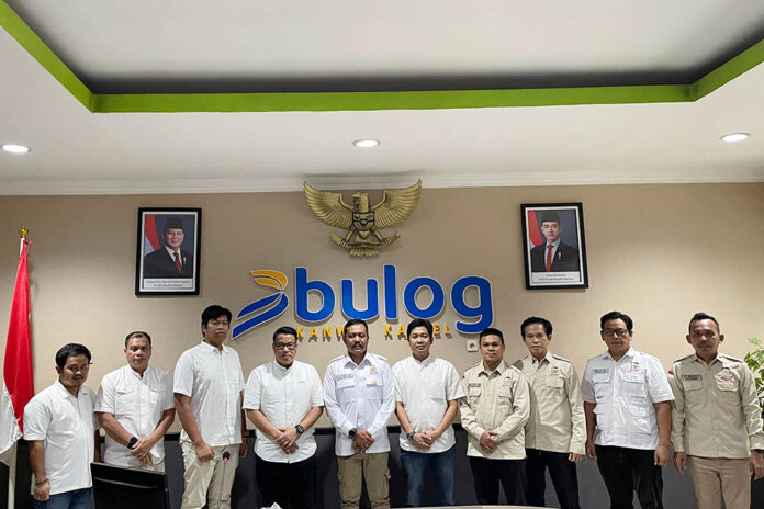 DPW Tani Merdeka Kalsel Jalin Silaturahmi dengan Bulog