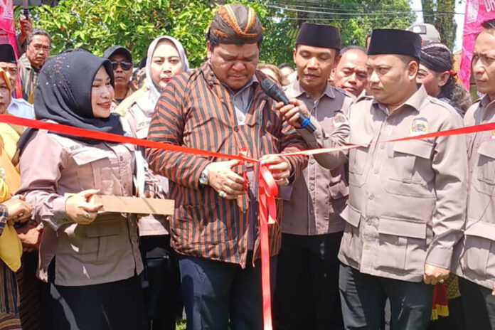 KE Ketua Umum DPN Tani Merdeka Indonesia, Don Muzakir meresmikan Koperasi Tani Merdeka Indonesia Kabupaten Sragen