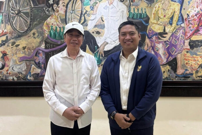 Wakil Menteri Pertanian Sudaryono melakukan silaturahmi dengan Presiden ke-7 RI Joko Widodo (Jokowi) di Solo, Jawa Tengah, pada Jumat (8/5/2026) malam.(Foto: Istimewa)