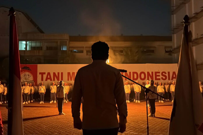Don Muzakir Ketua Umum DPN Tani Merdeka Indonesia menutup Diklat ke 4 Tani Merdeka Indonesia di Medan.
