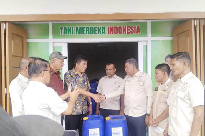 Penyerahan Pupuk Cair